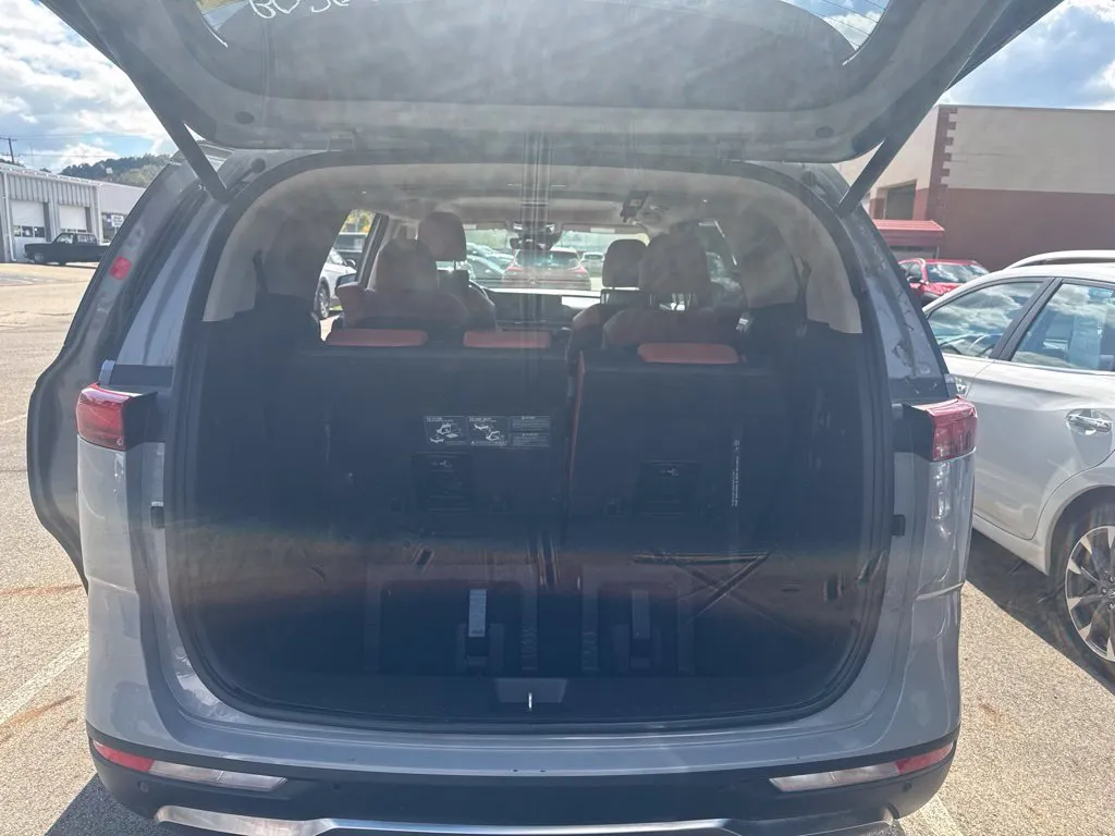 Kia Carnival photo 16