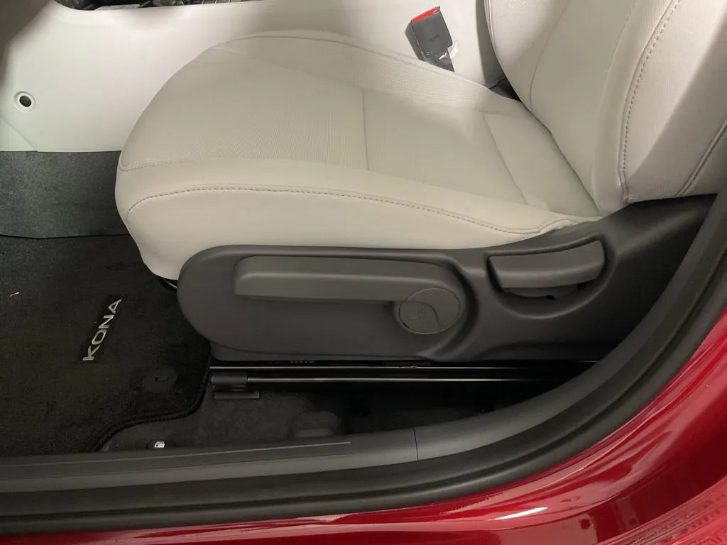 Hyundai Kona photo 21