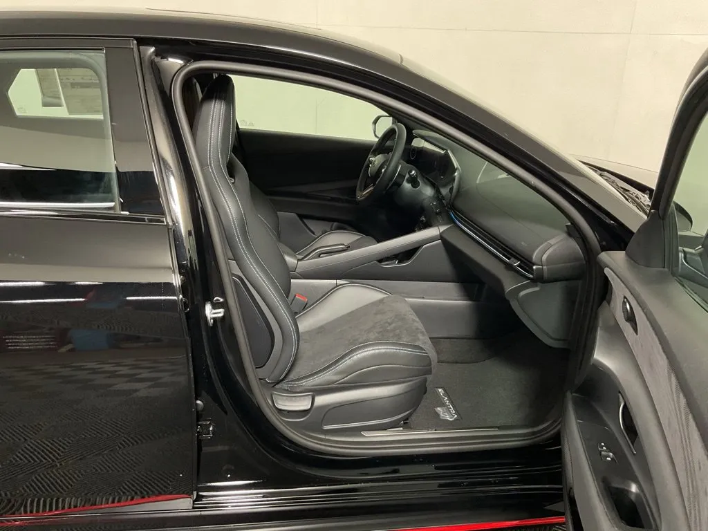 Hyundai Elantra N photo 38