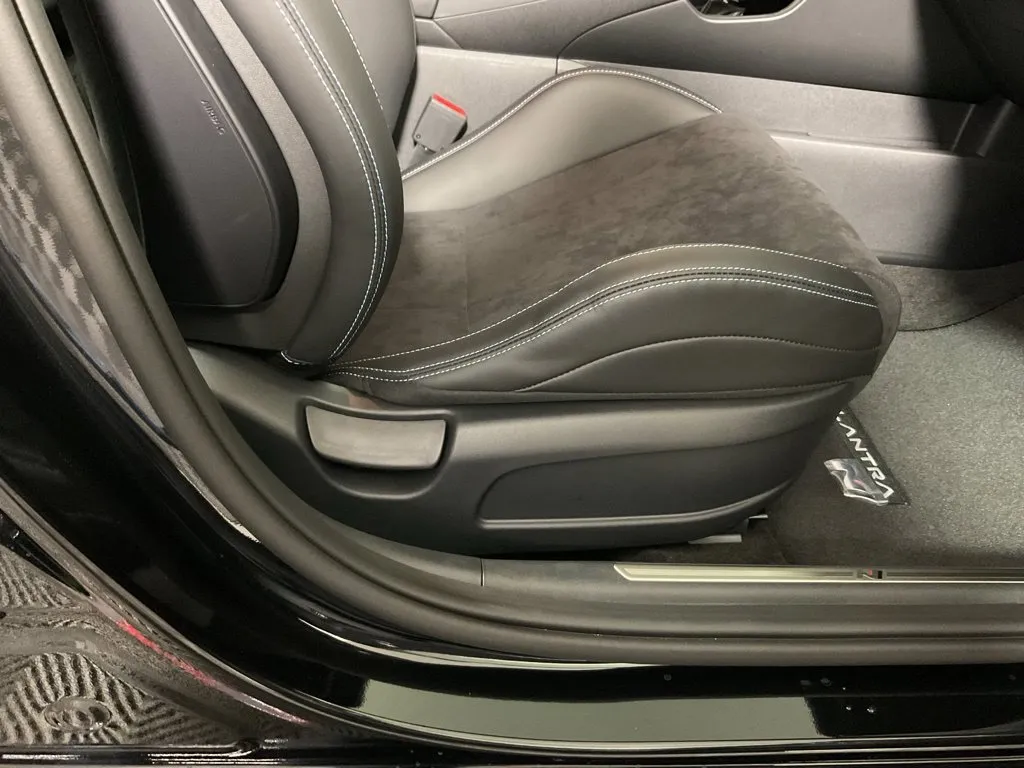 Hyundai Elantra N photo 39