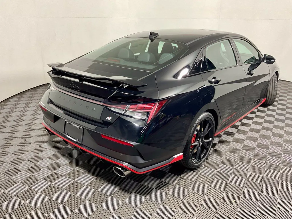 Hyundai Elantra N photo 19