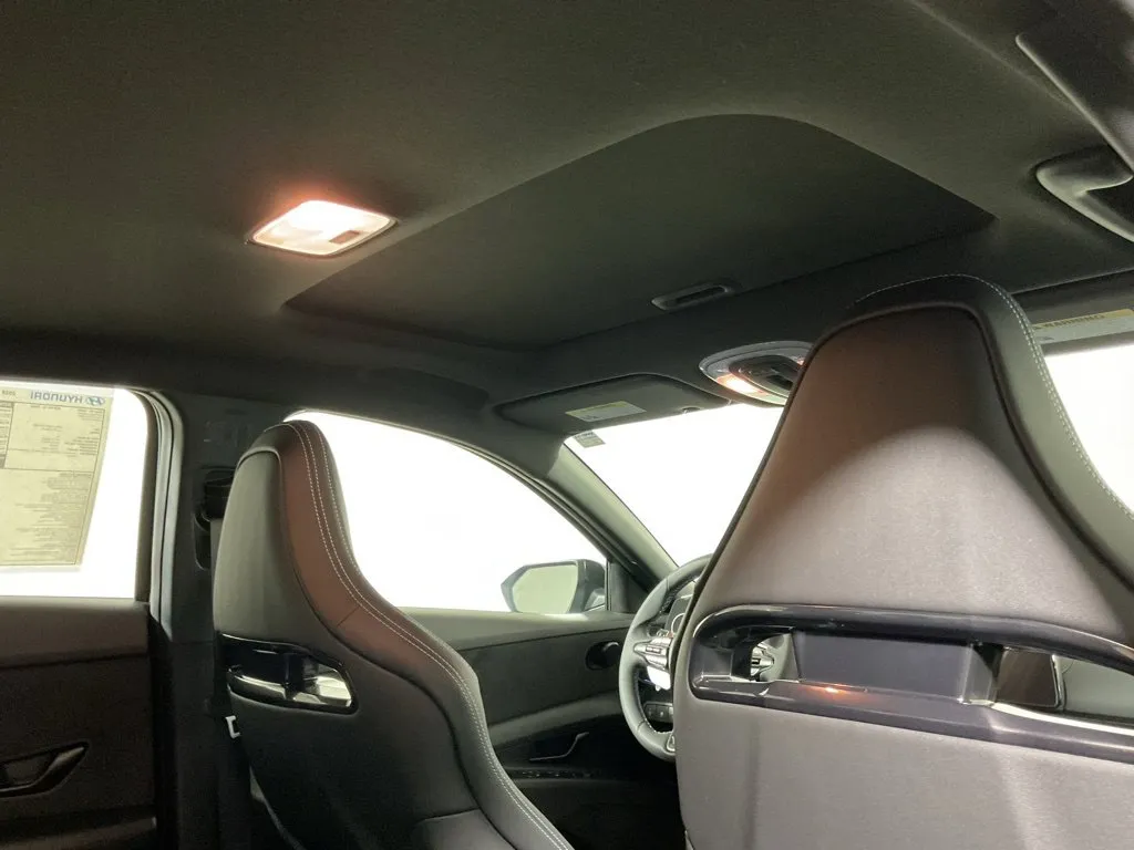 Hyundai Elantra N photo 3