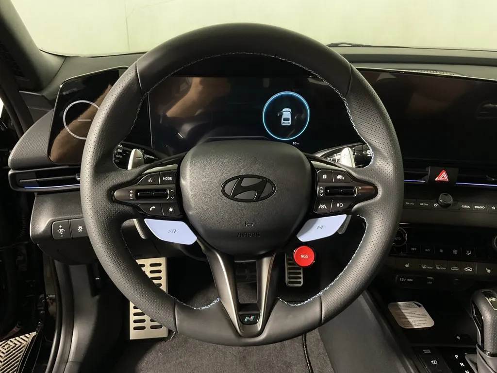 Hyundai Elantra N photo 26