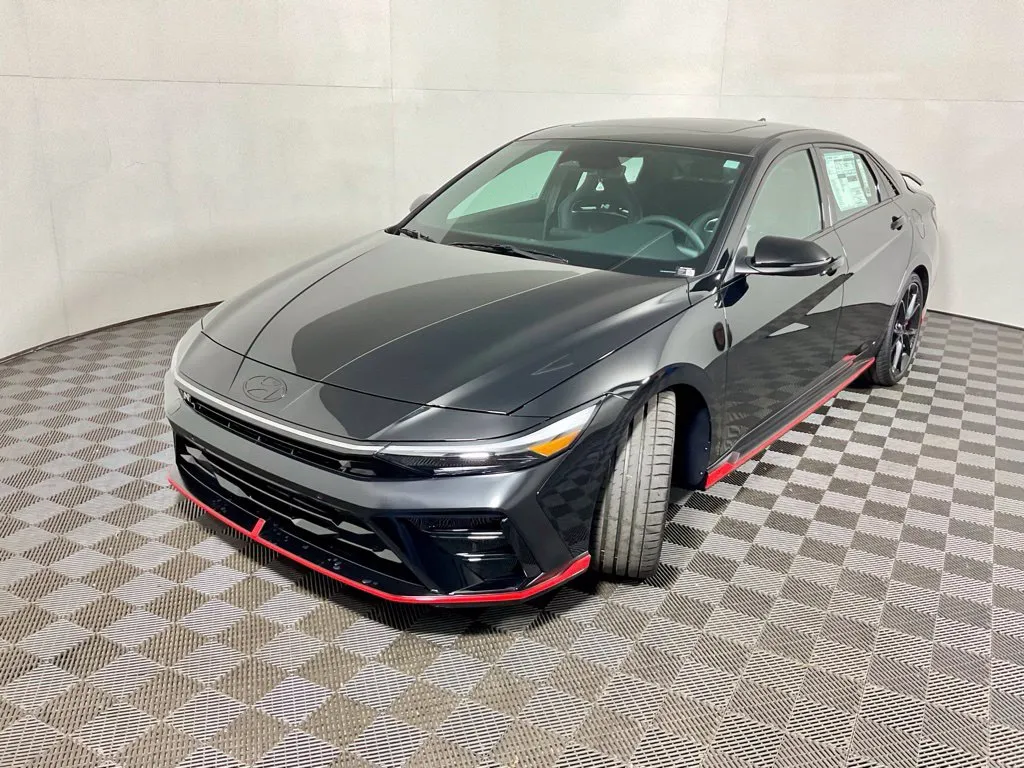 Hyundai Elantra N photo 12
