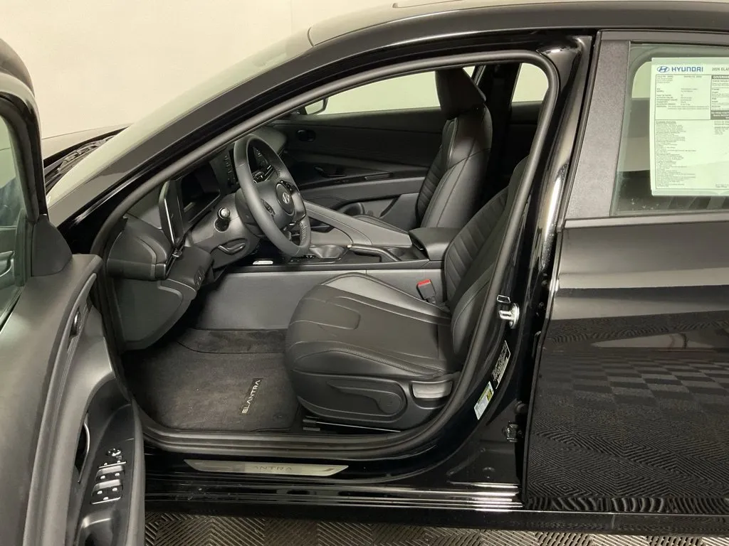 Hyundai Elantra photo 21