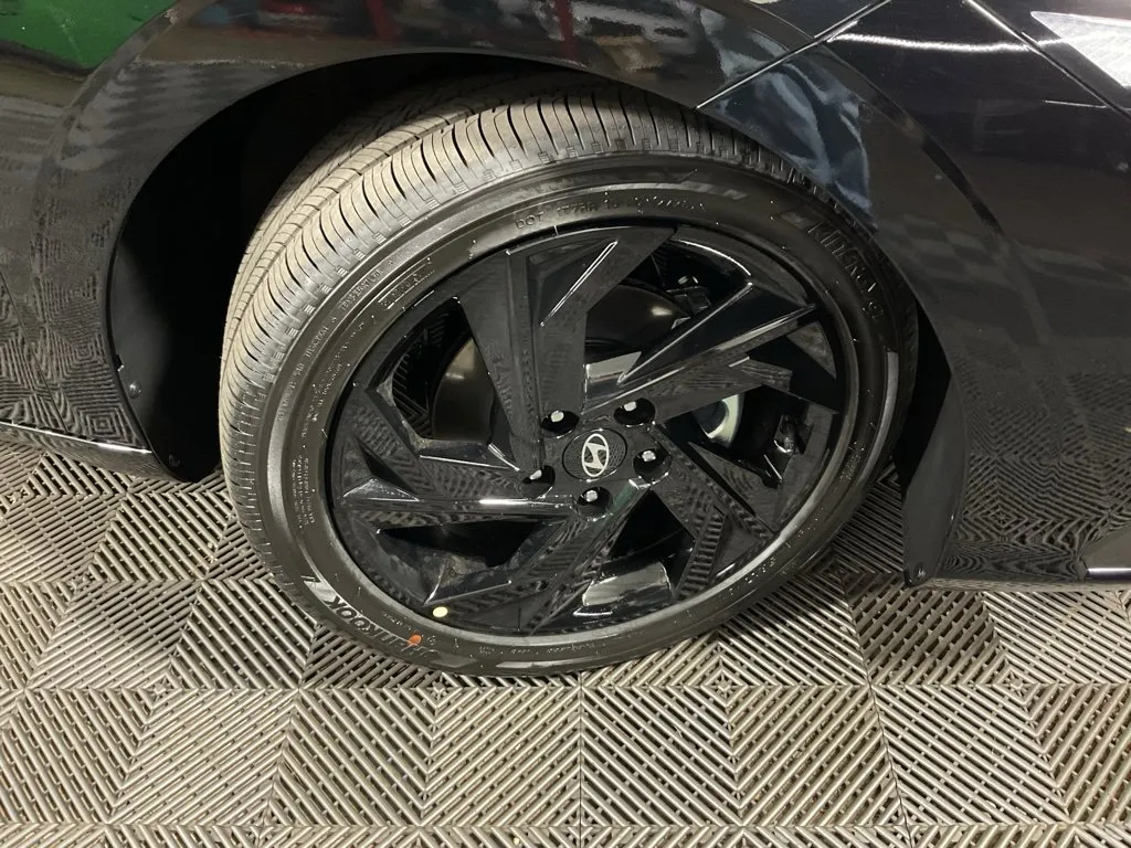 Hyundai Elantra photo 40