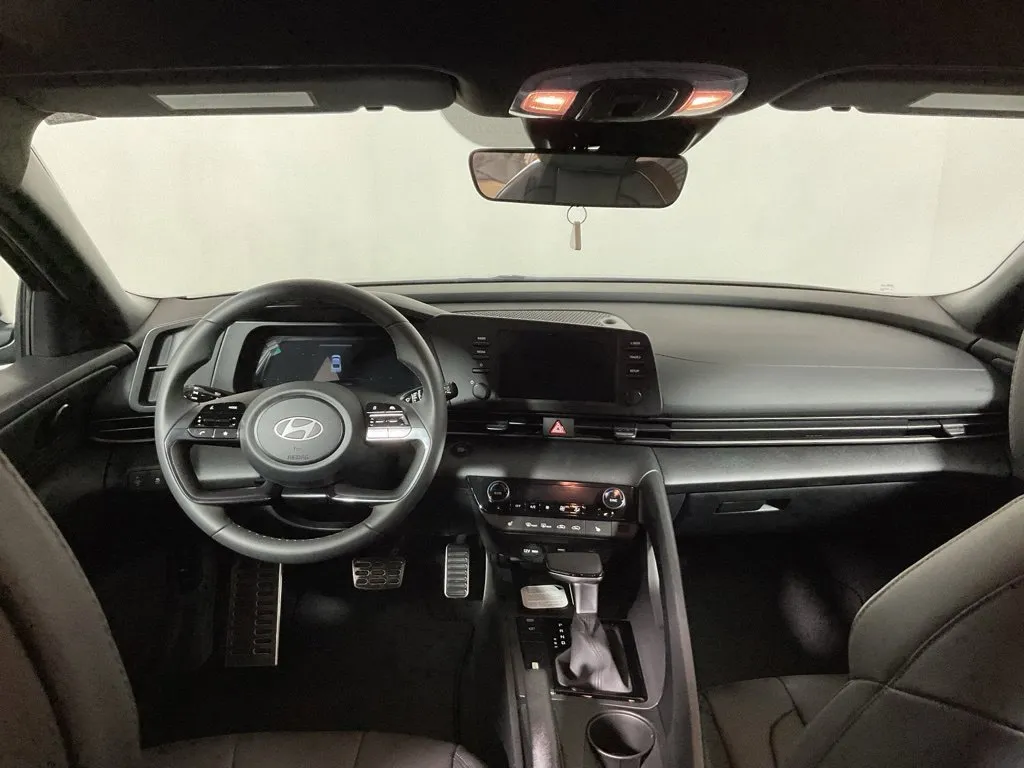 Hyundai Elantra photo 23