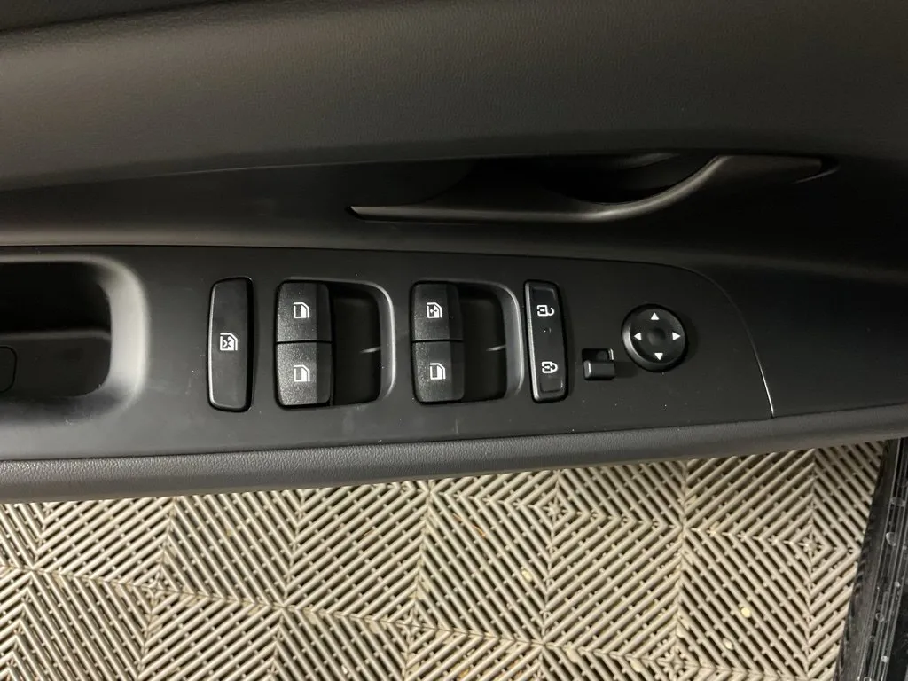 Hyundai Elantra photo 20