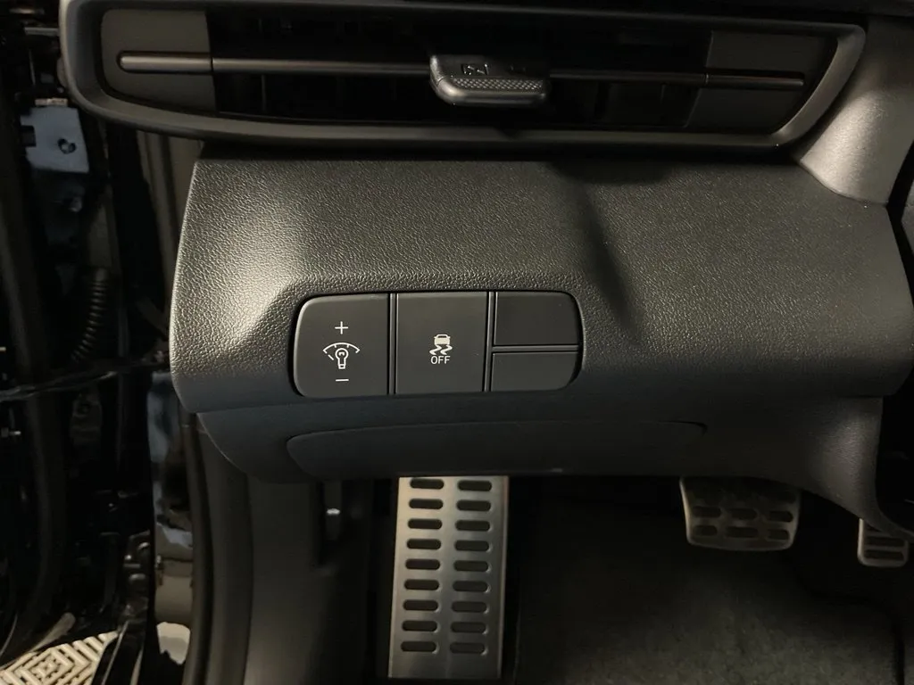 Hyundai Elantra photo 29