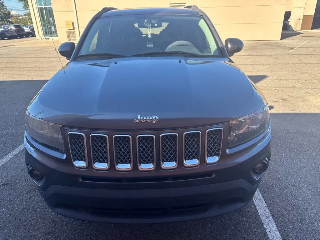 Jeep Compass photo 2