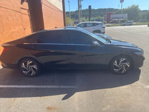 More photos of 2025 Hyundai Elantra Limited at Don Wood Hyundai, OH