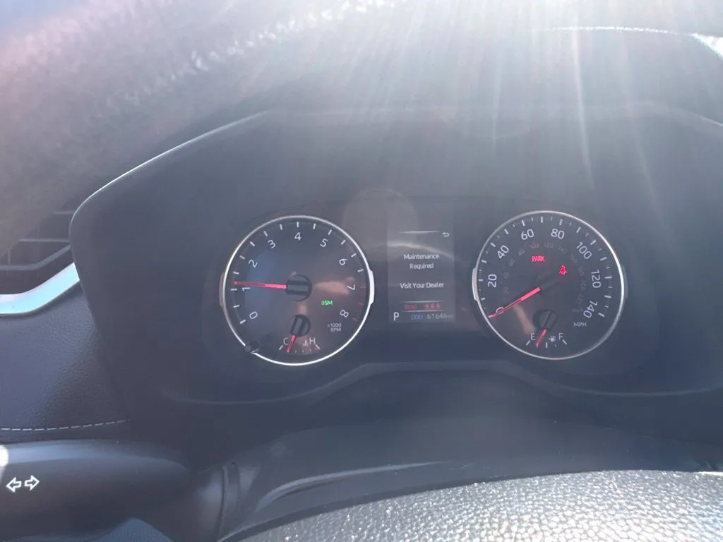 Toyota RAV4 photo 9