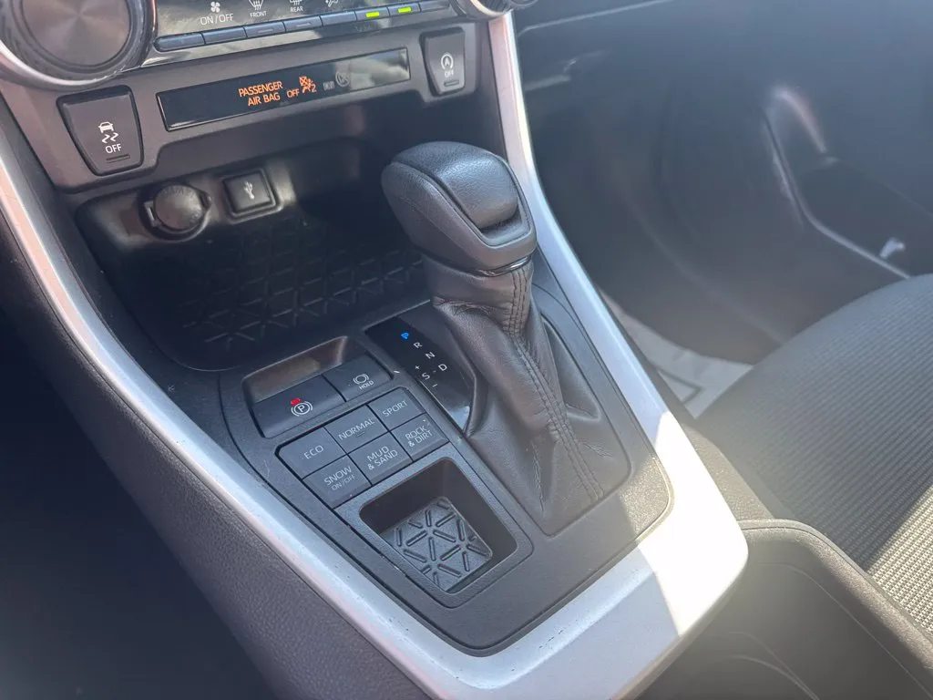Toyota RAV4 photo 12