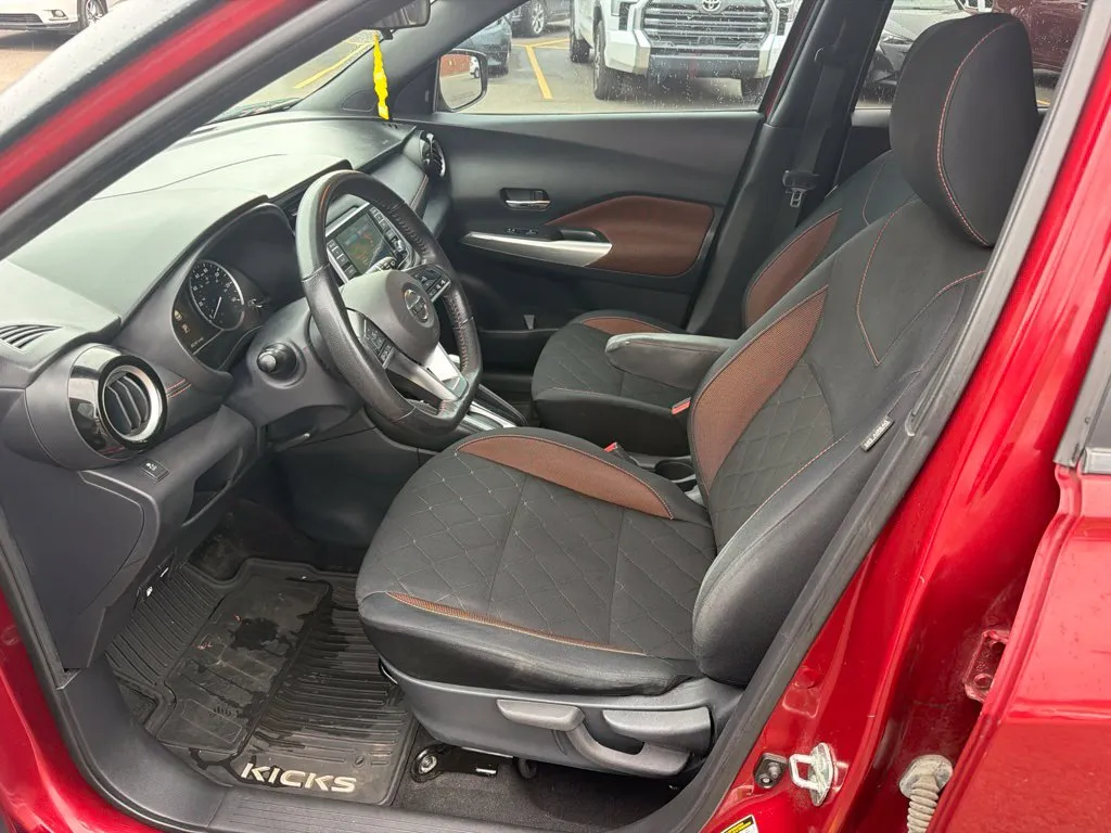 Nissan Kicks photo 8