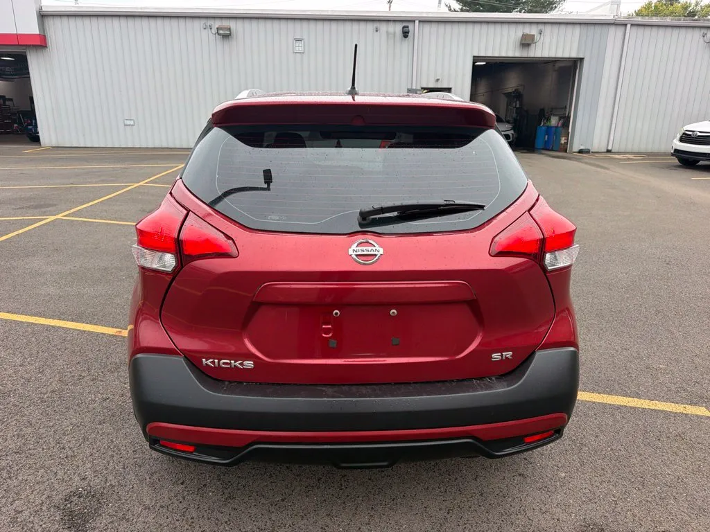 Nissan Kicks photo 3