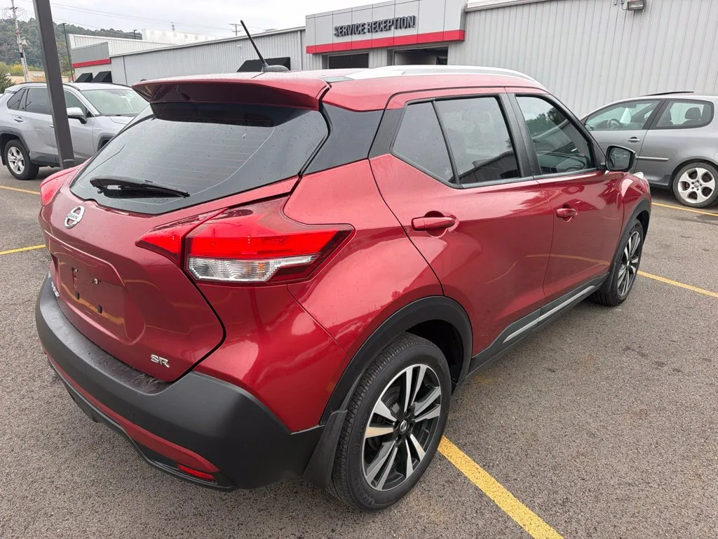 Nissan Kicks photo 4