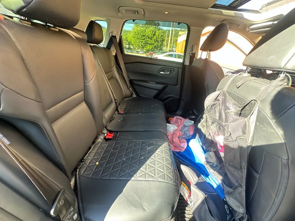 Nissan Rogue photo 16