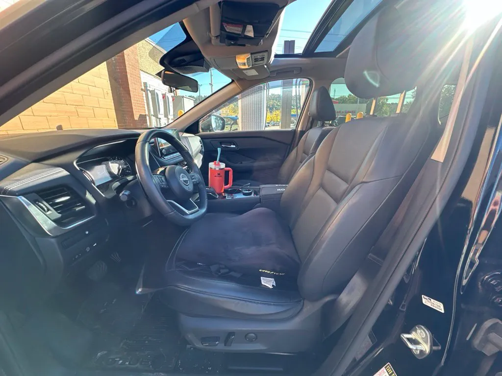 Nissan Rogue photo 20