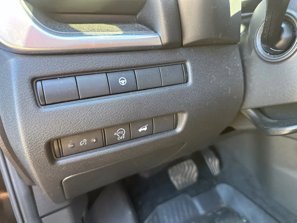 Nissan Rogue photo 13