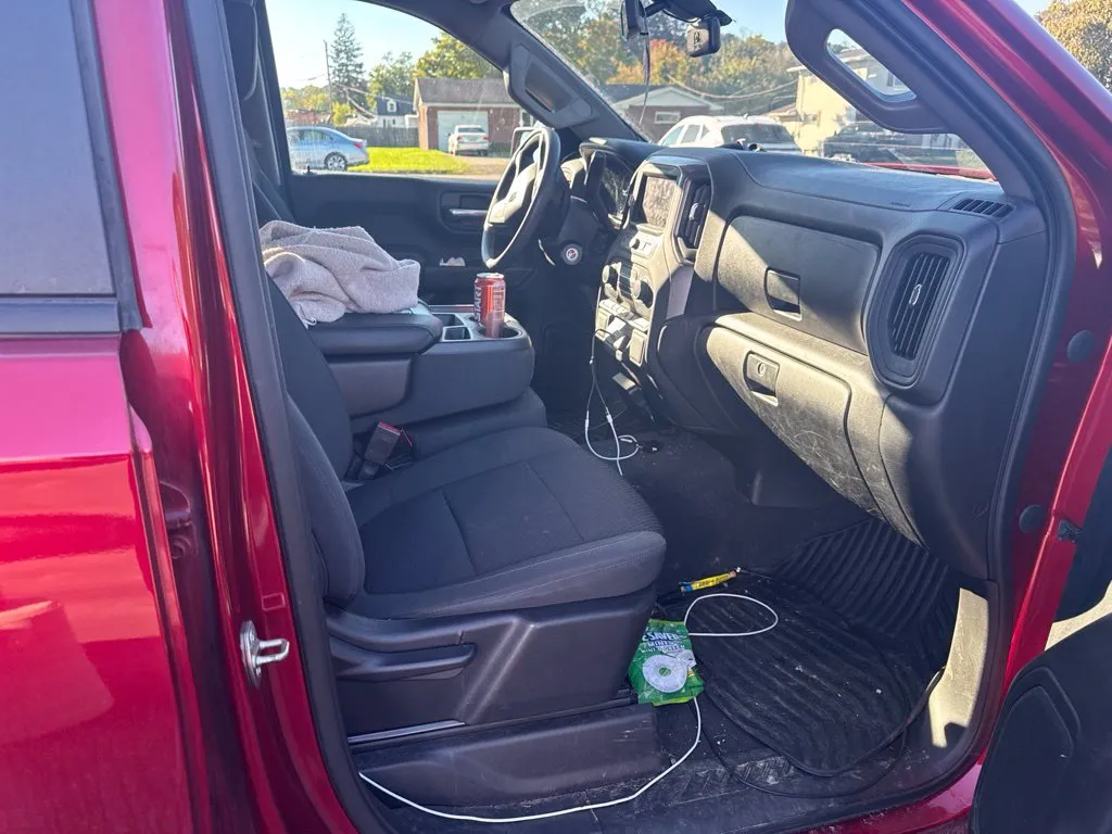 Chevrolet Silverado photo 10