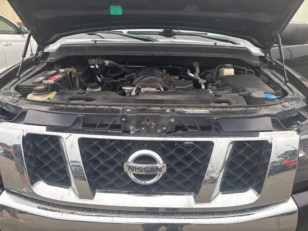 Nissan Titan photo 3