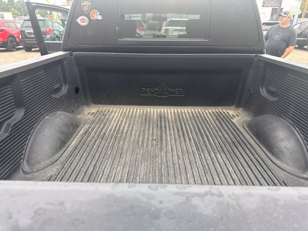 Nissan Titan photo 4