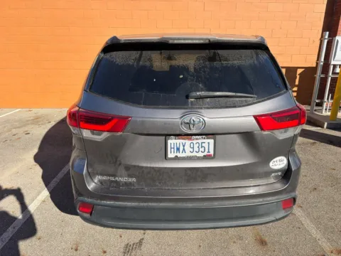 More photos of 2019 Toyota Highlander LE at Don Wood Hyundai, OH