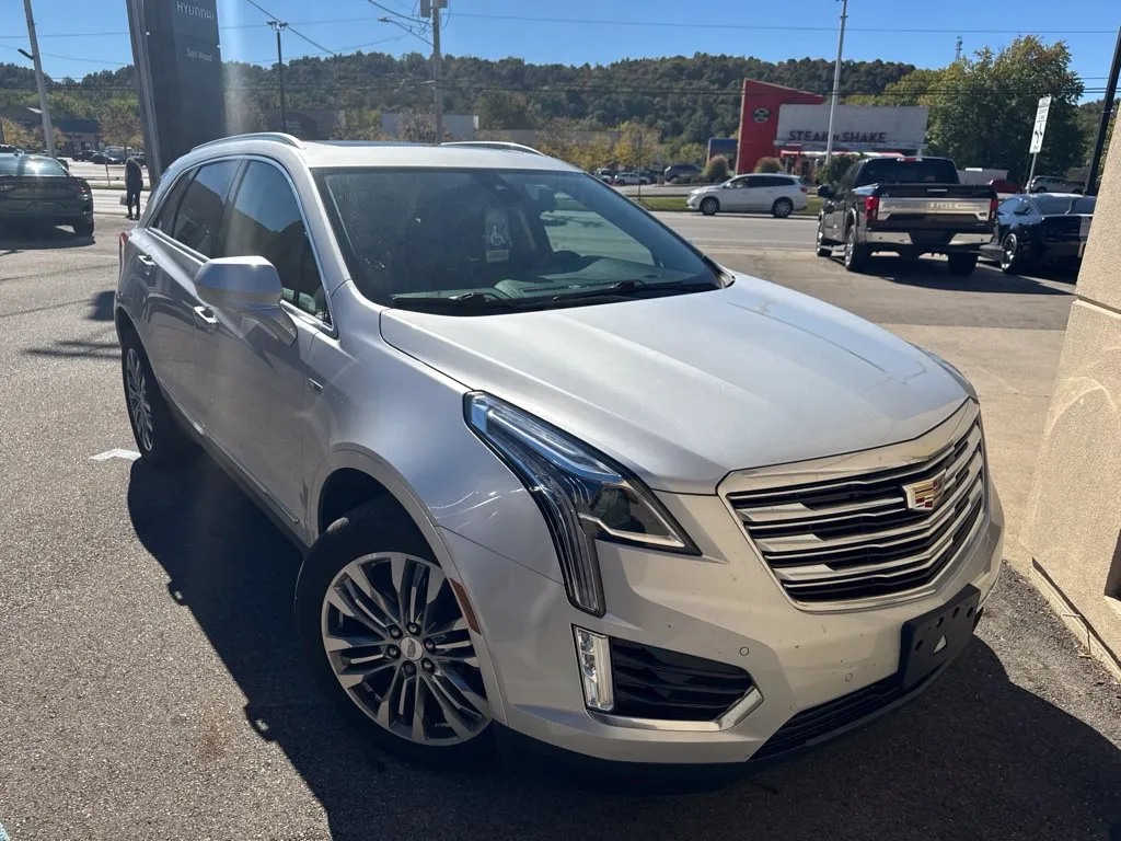 Cadillac XT5 photo 11
