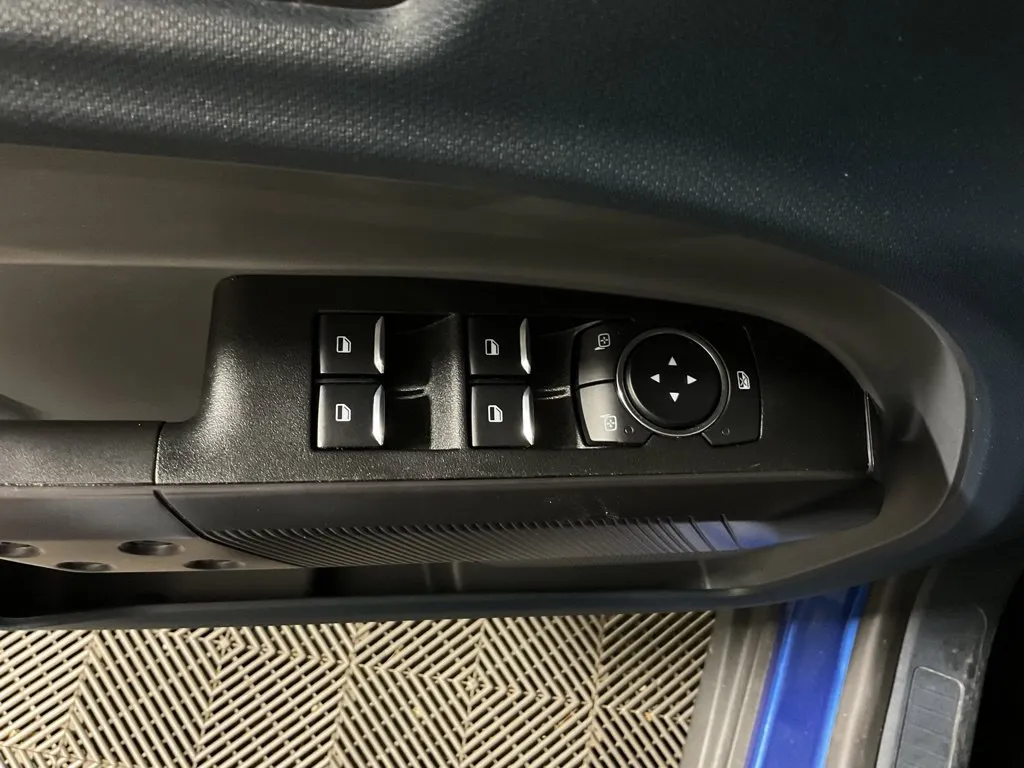 Ford Maverick photo 17