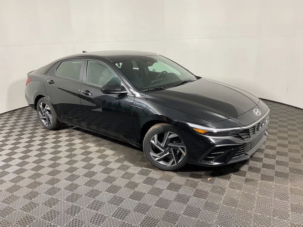 2025 Hyundai Elantra SEL for sale in Athens, OH