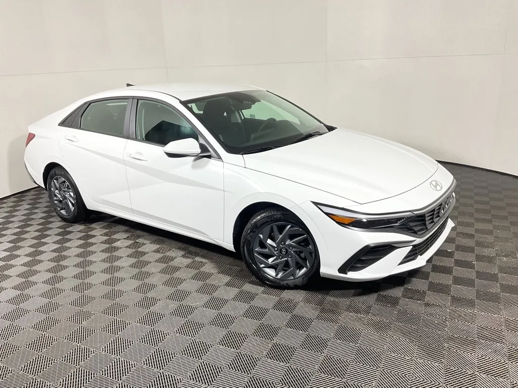 2024 Hyundai Elantra SEL for sale in Athens, OH
