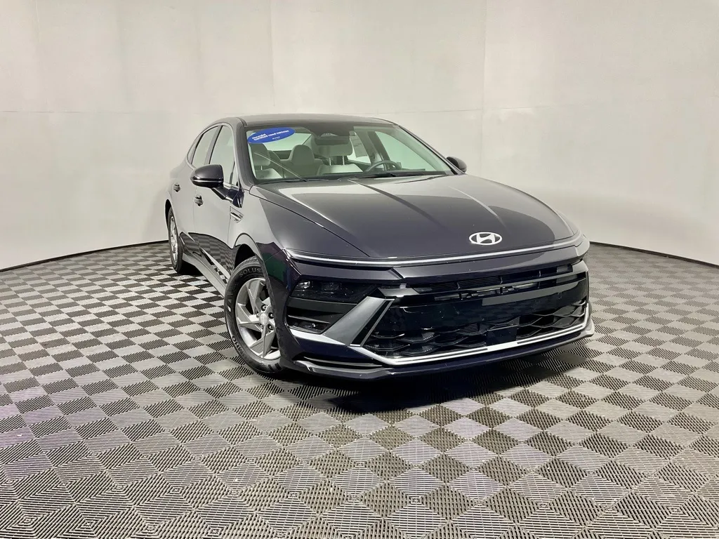 Blue 2025 Hyundai Sonata SE for sale in Athens, OH