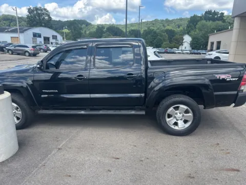 More photos of 2013 Toyota Tacoma at Don Wood Hyundai, OH