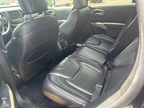 More photos of 2017 Jeep Cherokee Limited at Don Wood Hyundai, OH