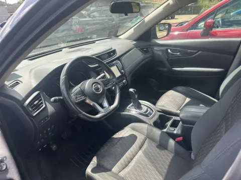 More photos of 2017 Nissan Rogue SV at Don Wood Hyundai, OH