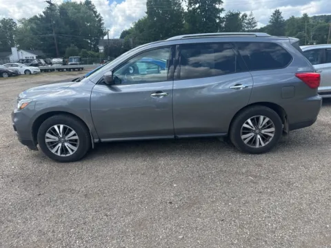 More photos of 2020 Nissan Pathfinder S at Don Wood Hyundai, OH