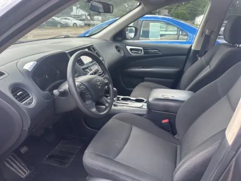 More photos of 2020 Nissan Pathfinder S at Don Wood Hyundai, OH
