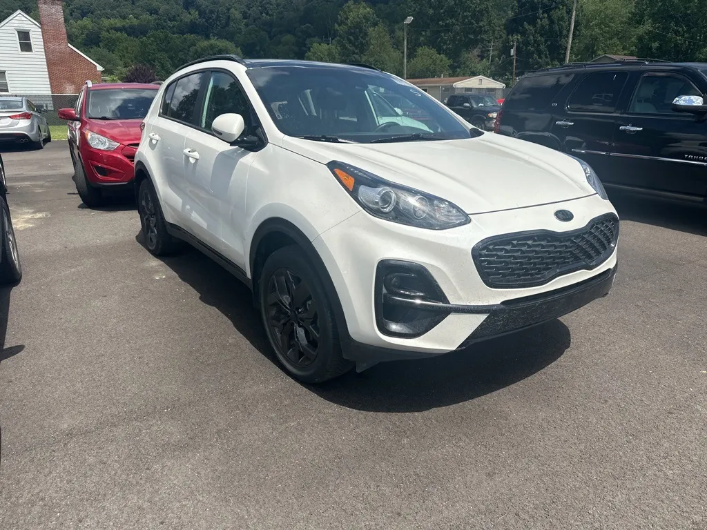 White 2022 Kia Sportage Nightfall for sale in Athens, OH
