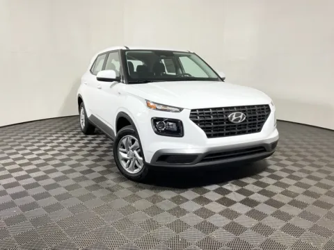 White 2025 Hyundai Venue SE for sale in Athens, OH