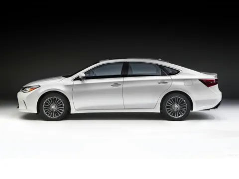 Silver 2016 Toyota Avalon XLE for sale in Athens, OH