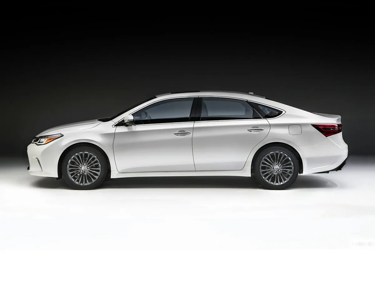 2016 Toyota Avalon XLE for sale in Athens, OH