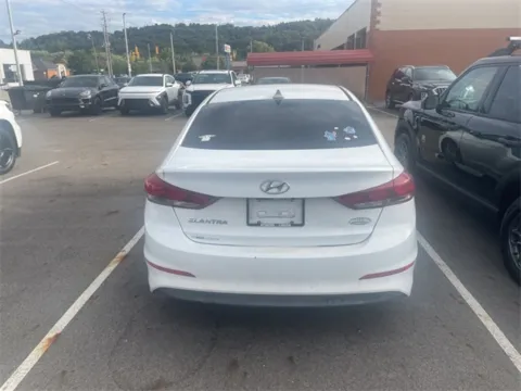 More photos of 2017 Hyundai Elantra SE at Don Wood Hyundai, OH