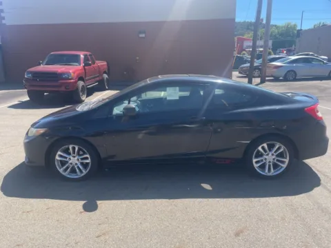 More photos of 2012 Honda Civic Si at Don Wood Hyundai, OH