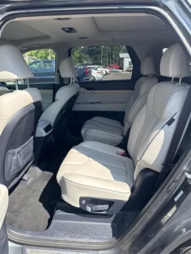 More photos of 2023 Hyundai Palisade Limited at Don Wood Hyundai, OH
