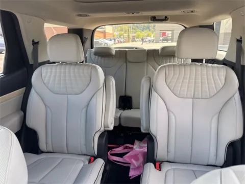 More photos of 2023 Hyundai Palisade Limited at Don Wood Hyundai, OH