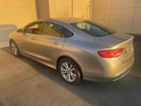 More photos of 2015 Chrysler 200 Limited at Don Wood Hyundai, OH