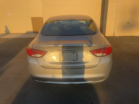 More photos of 2015 Chrysler 200 Limited at Don Wood Hyundai, OH