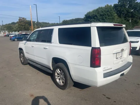 More photos of 2019 Chevrolet Suburban LT at Don Wood Hyundai, OH