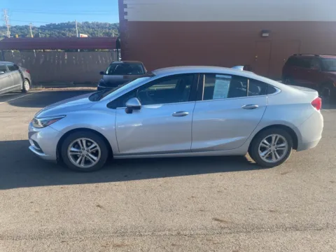 More photos of 2017 Chevrolet Cruze LT at Don Wood Hyundai, OH