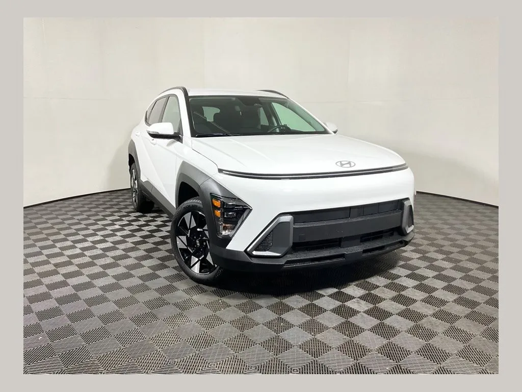 White 2025 Hyundai Kona SEL for sale in Athens, OH